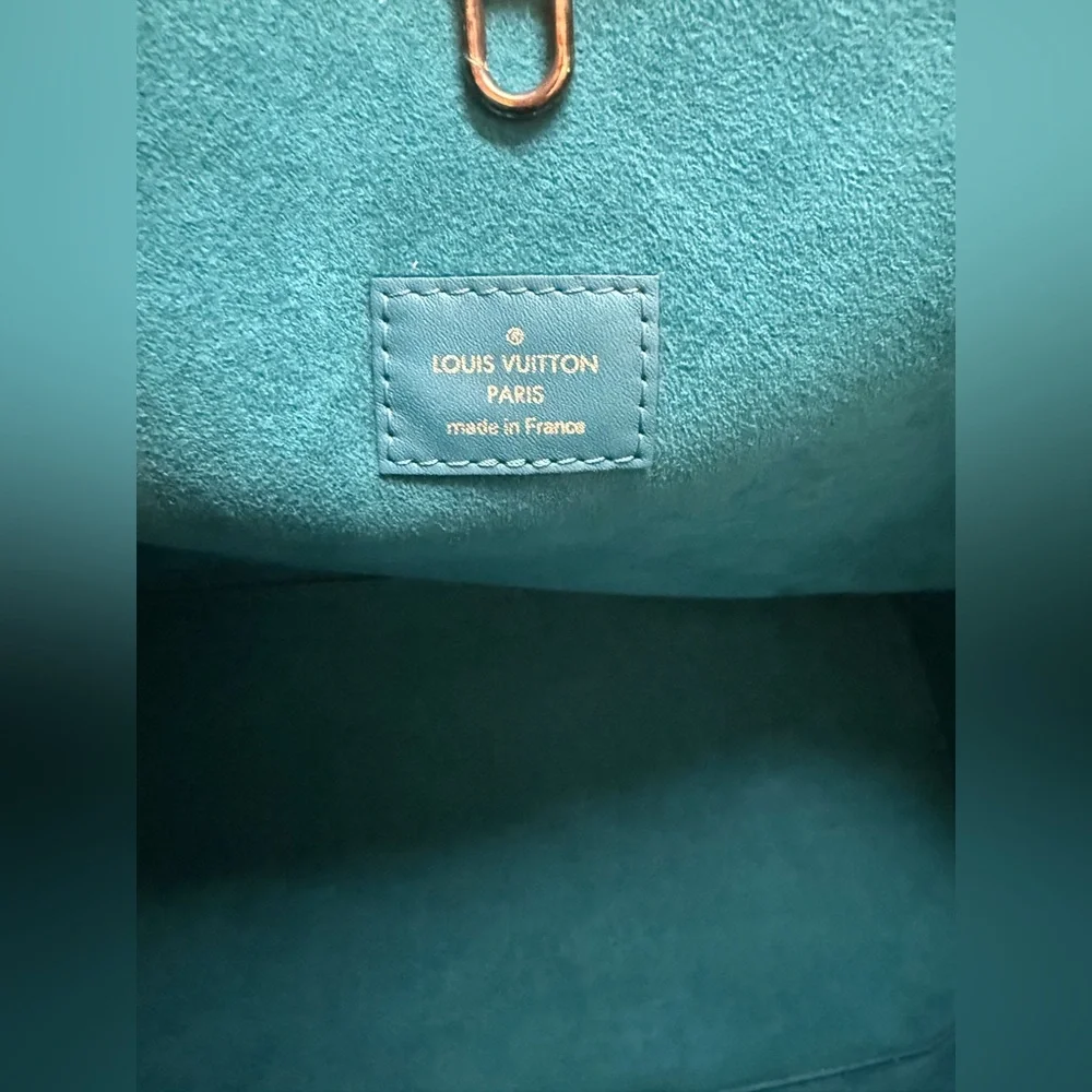 Louis Vuitton Epi Leather Neverfull MM in Teal